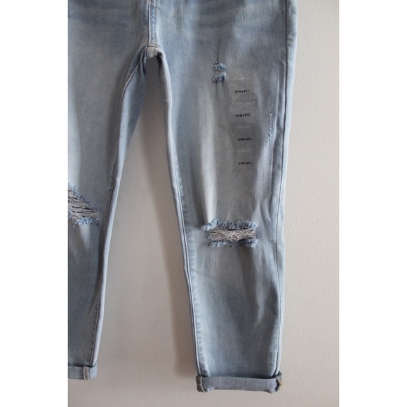 KanCan NWT High Rise Ripped Capri Jeans 27 4 - Picture 5 of 9